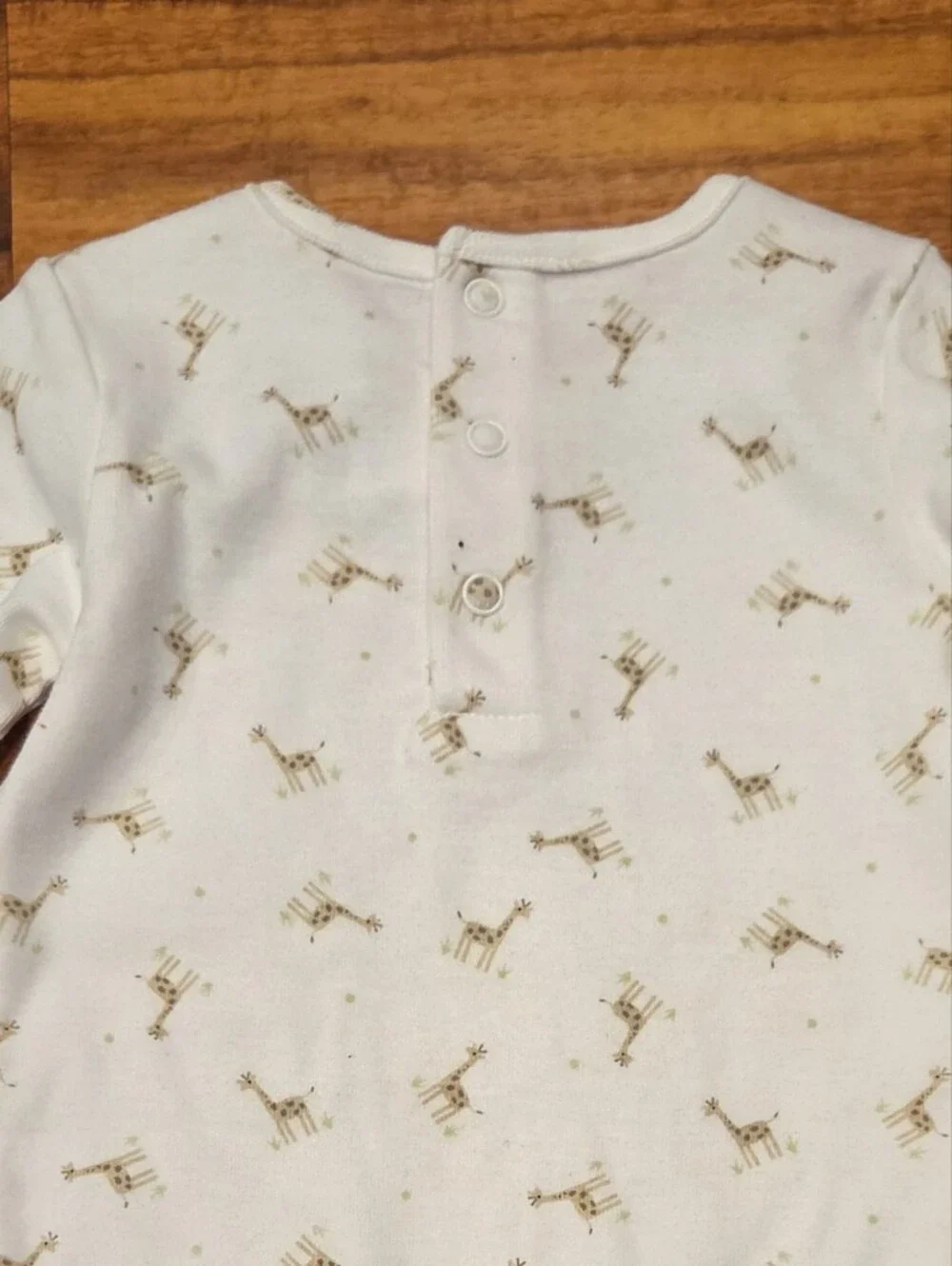 Janie and Jack NWT/GUC 0-3 Months Giraffe Bodysuit, Knit Hat, Reversible Blanket
